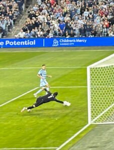 Sporting KC continues an amazing comeback Sporting KC continues an amazing comeback