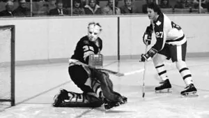 Dave Reece Darryl Sittler BW A NIGHT THAT DEFINED TWO CAREERS